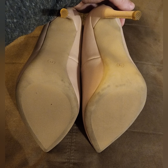 Elisabet Tang Heels - Picture 4 of 7